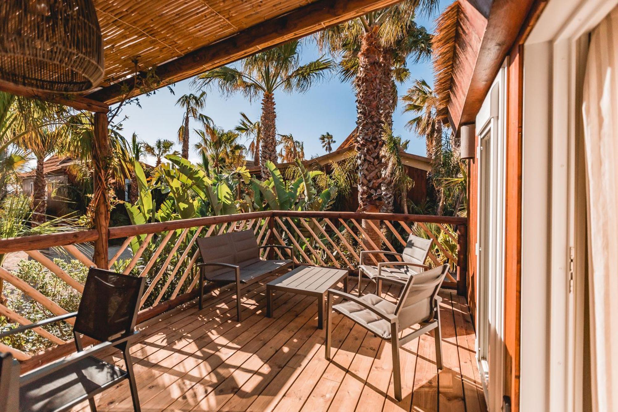 Toison D'Or Hotel Ramatuelle Exterior foto A balcony in a hotel
