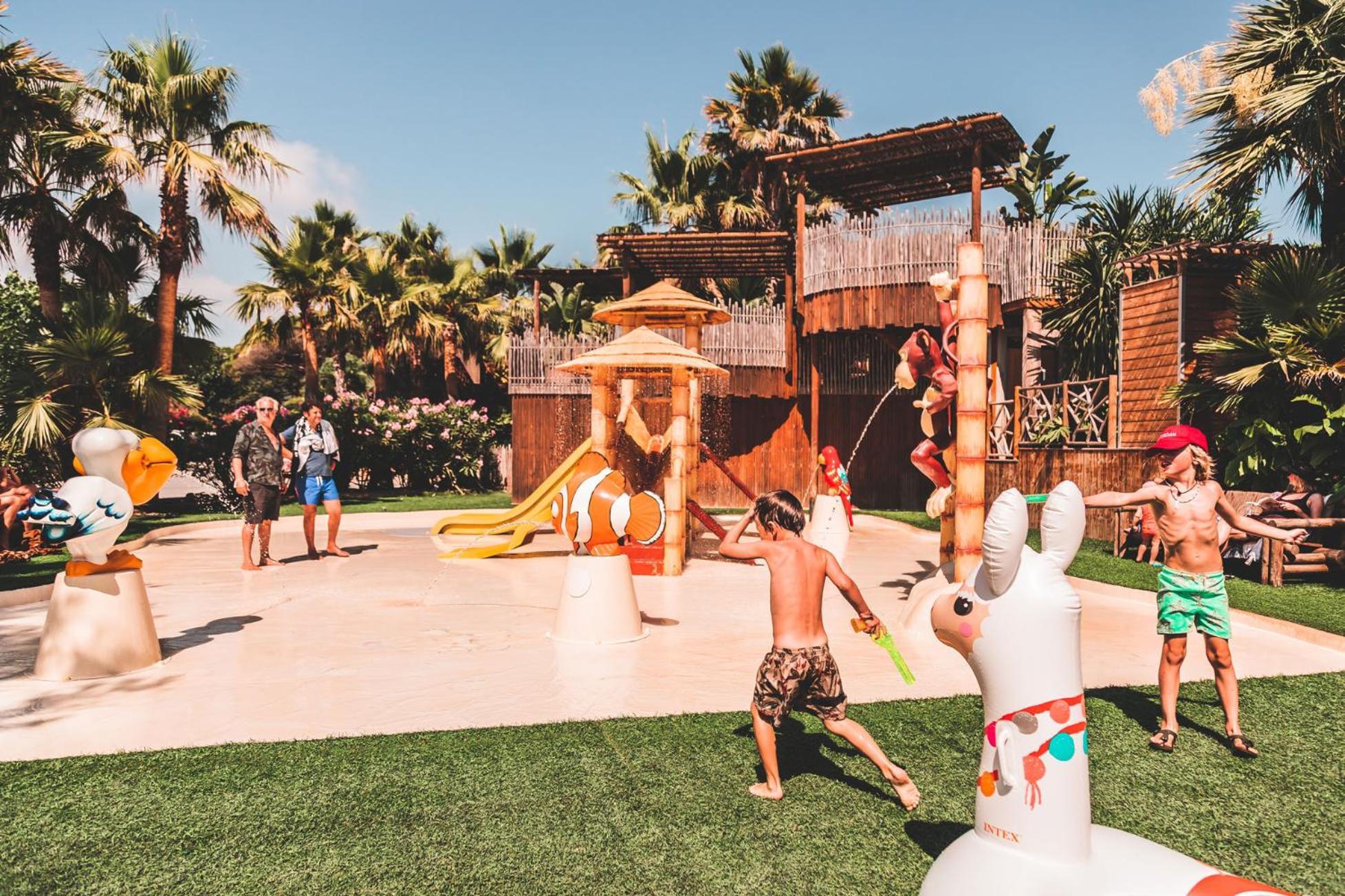 Toison D'Or Hotel Ramatuelle Exterior foto The children's area