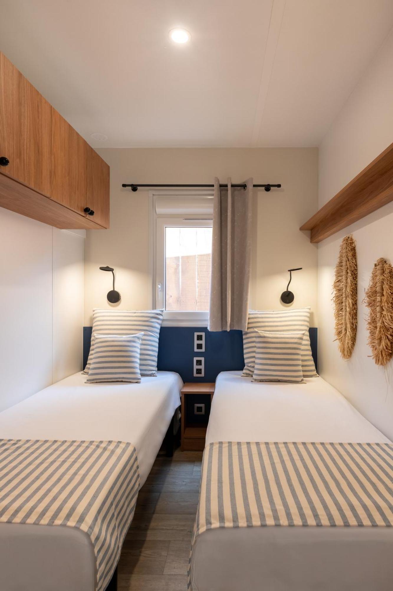 Toison D'Or Hotel Ramatuelle Exterior foto A bedroom at the hotel