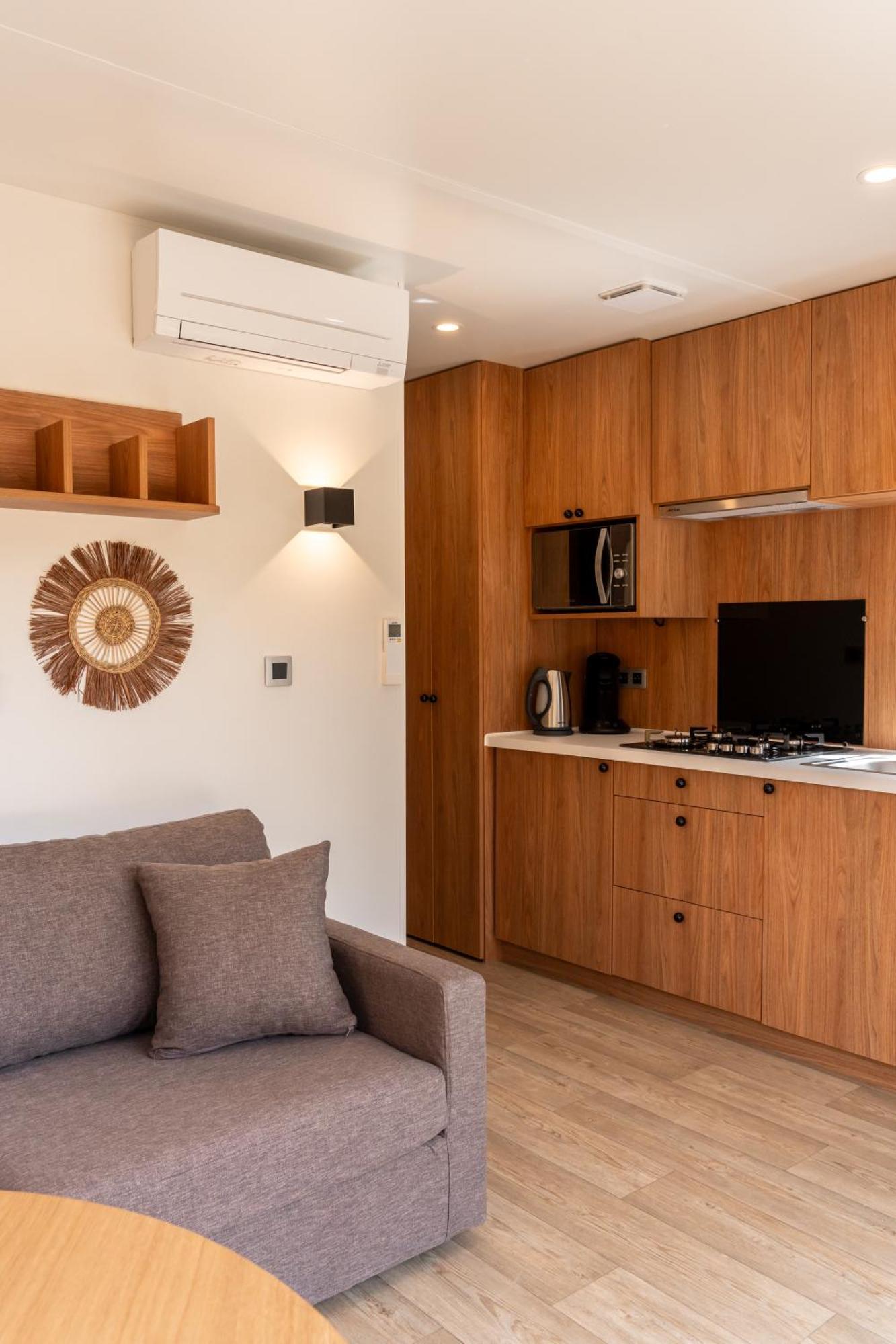 Toison D'Or Hotel Ramatuelle Exterior foto A kitchenette in a studio apartment