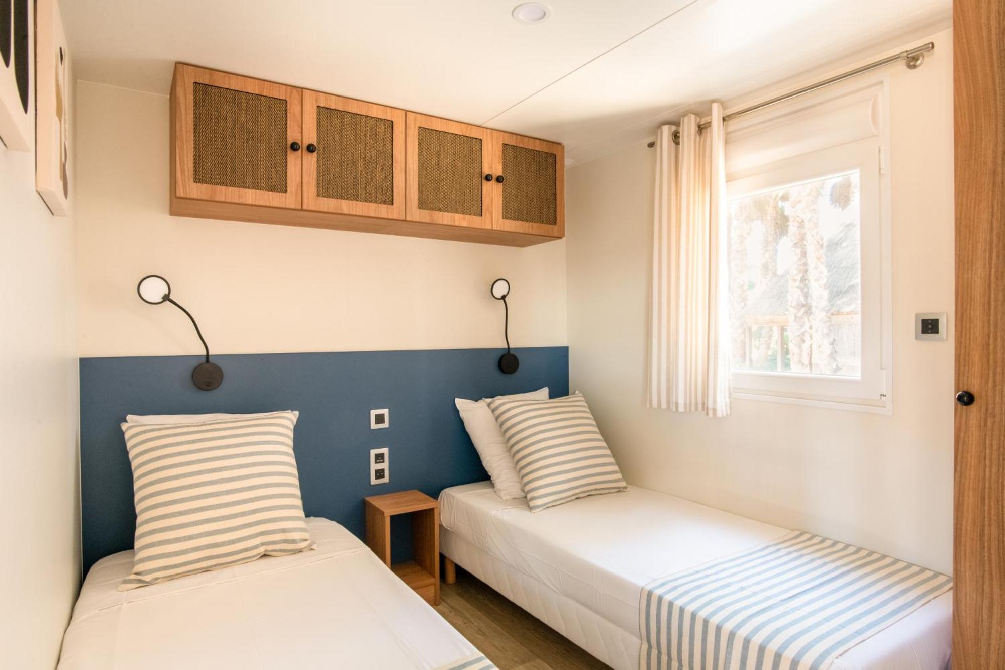 Toison D'Or Hotel Ramatuelle Exterior foto A bedroom in a mobile home